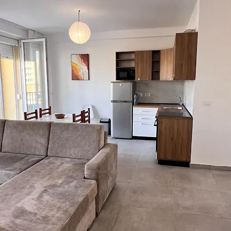 Peaceful Two-bedroom Retreat * Dıraç
