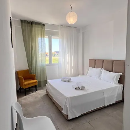 Peaceful Two-bedroom Retreat Daire *