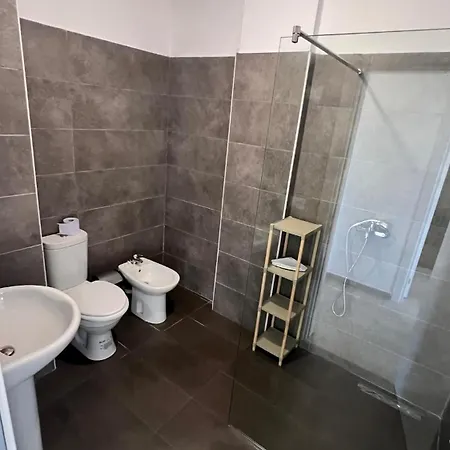 Peaceful Two-bedroom Retreat Daire *